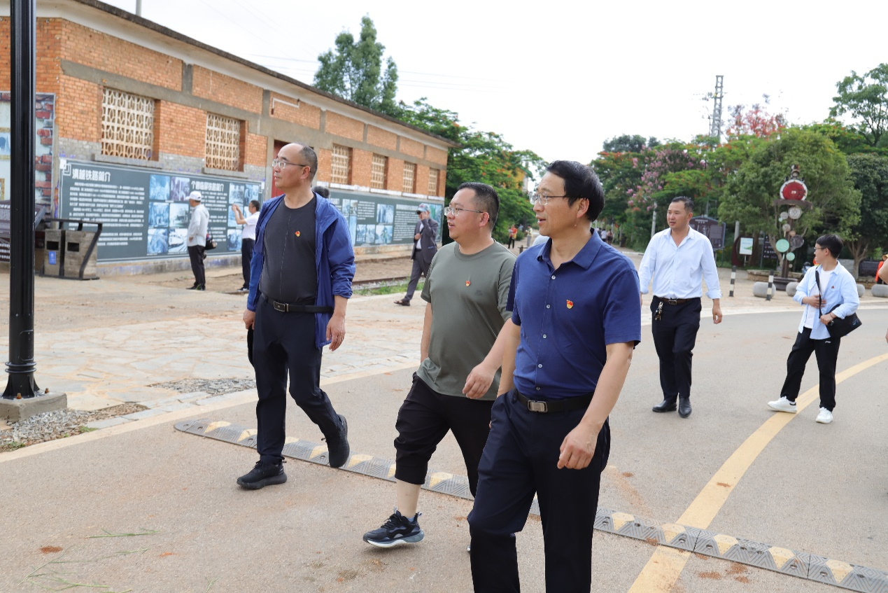 追尋紅色記憶 傳承革命精神——云南中宣液態黨支部慶祝建黨102周年活動